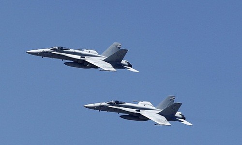 Hai tiêm kích F-18 Mỹ va chạm trên Thái Bình Dương Hai tiêm kích hạm F/A-18 của hải quân Mỹ. Ảnh: Reuters.