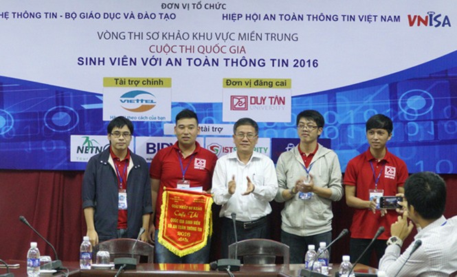 Sinh viên Duy Tân đoạt giải thưởng cao nhất Đội tuyển ISIT - DTU1 đoạt giải Nhất Vòng Sơ khảo.