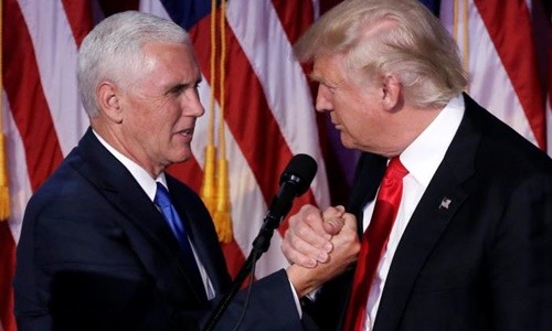 Trump bổ nhiệm ba người con vào đội chuyển giao quyền lực Tổng thống đắc cử Donald Trump và phó tướng Mike Pence (trái). Ảnh: Reuters.