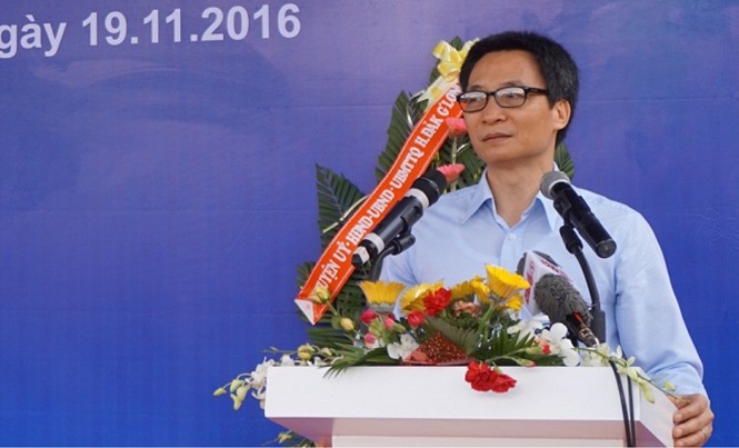 Phó Thủ tướng Vũ Đức Đam tri ân nhà giáo vùng sâu Đắk Nông Phó Thủ tướng Vũ Đức Đam phát biểu tại buổi lễ. Ảnh: Kính Cận/VTV News.