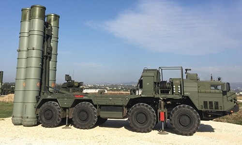 Nga điều tên lửa S-400 áp sát NATO Hệ thống tên lửa phòng không S-400. Ảnh: Sputnik.