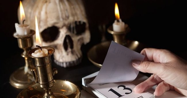 Chuyện gì đã xảy ra khiến người ta tin thứ 6 ngày 13 là ngày 'nhọ' nhất? Chuyện gì đã xảy ra khiến người ta tin thứ 6 ngày 13 là ngày 'nhọ' nhất?