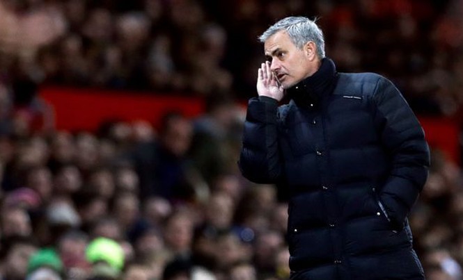 HLV Mourinho 'thổi lửa' vào đại chiến với Liverpool HLV Mourinho cho rằng MU vĩ đại hơn Liverpool.