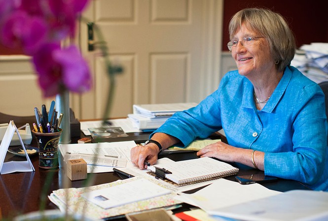 Ngày mai, Hiệu trưởng ĐH Harvard nói chuyện với sinh viên Việt Chân dung Giáo sư Drew Gilpin Faust, Hiệu trưởng Trường Đại học Harvard (Ảnh: harvard.edu).