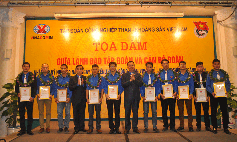 Căng tràn nhiệt huyết sức trẻ TKV Căng tràn nhiệt huyết sức trẻ TKV