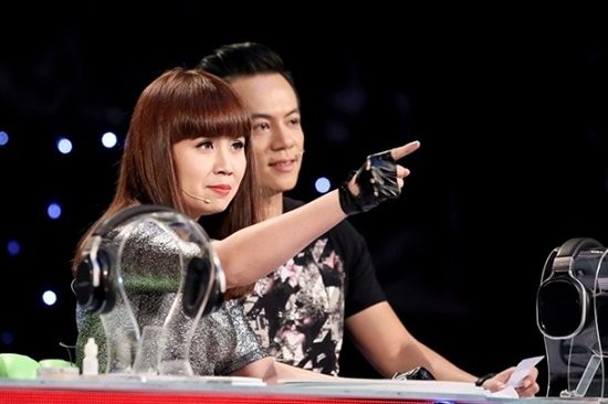 Lưu Thiên Hương hoảng loạn vì gặp cướp đêm Nhạc sĩ Lưu Thiên Hương trên ghế nóng The remix.