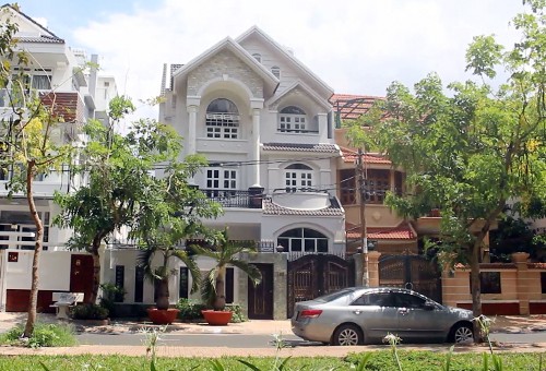 Những cánh tay đắc lực của ông trùm sản xuất ma túy Sài Gòn Bệt thự Dương thuê làm nơi sản xuất ma túy. Ảnh: C.A.