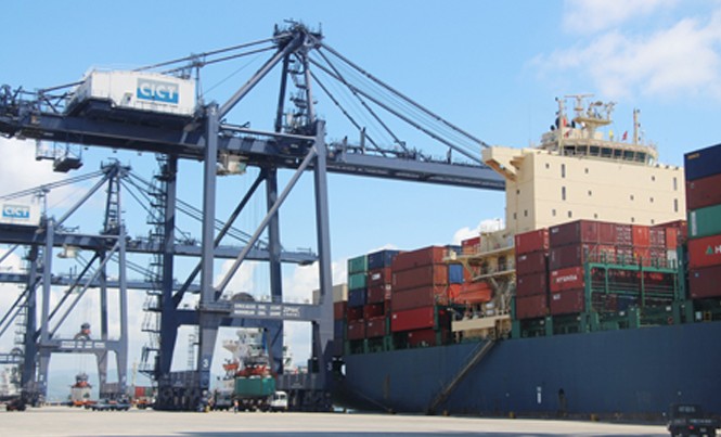 Cảng Cái Lân đón tàu container lớn nhất miền Bắc Tàu container cỡ lớn Huyndai Premium với sức chở 5.023 TEUs cập cảng Cái Lân.