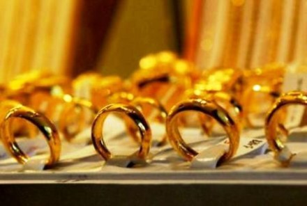 Khởi đầu tuần mới, vàng tiếp tục giảm Khởi đầu tuần mới, vàng tiếp tục giảm
