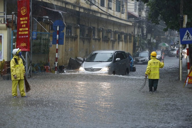Hà Nội mưa dông kéo dài 5 ngày Khu vực Hà Nội tiếp tục có mưa dông đến ngày 22/7. Ảnh: Như Ý.