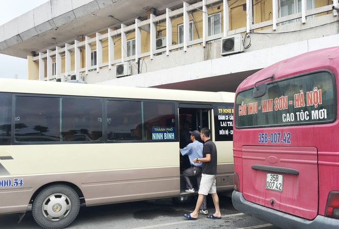 Xóa tuyến xe Ninh Bình tại bến Mỹ Đình từ sáng 20/7 Từ sáng 20/7, hành khách về Ninh Bình phải đến bến Giáp Bát, Yên Nghĩa bắt xe.