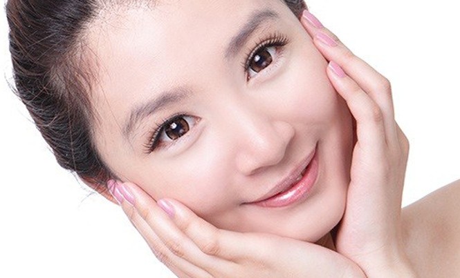 Glutathione công dụng đặc biệt với cơ thể Glutathione ngăn chặn sự hình thành của các hắc sắc tố melanin giúp làm trắng da tự nhiên từ bên trong.