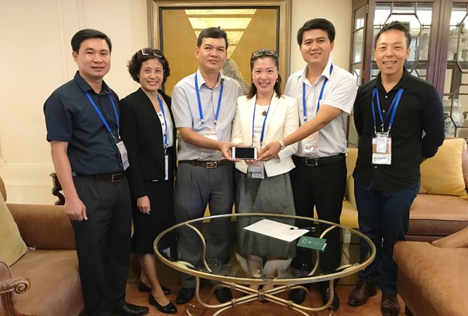 Huế: Tìm trả tài sản kịp thời cho đại biểu quốc tế dự hội nghị APEC Tìm, trao trả kịp thời tài sản bị thất lạc cho đại biểu quốc tế về dự hội nghị APEC 2017 tại Huế.