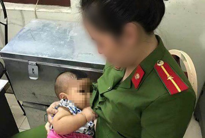 Diễn biến bất ngờ vụ bé trai bị bỏ rơi được nữ thiếu úy chăm sóc Diễn biến bất ngờ vụ bé trai bị bỏ rơi được nữ thiếu úy chăm sóc