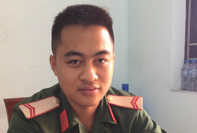 Chiến sỹ cứu người được tuyên dương “Thanh niên tiên tiến làm theo lời Bác” Chiến sỹ cứu người được tuyên dương “Thanh niên tiên tiến làm theo lời Bác”