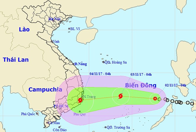Áp thấp nhiệt đới trên biển Đông sẽ mạnh lên thành bão, gió giật cấp 11 Dự báo đường đi và vị trí của áp thấp nhiệt đới. Ảnh: NCHMF.