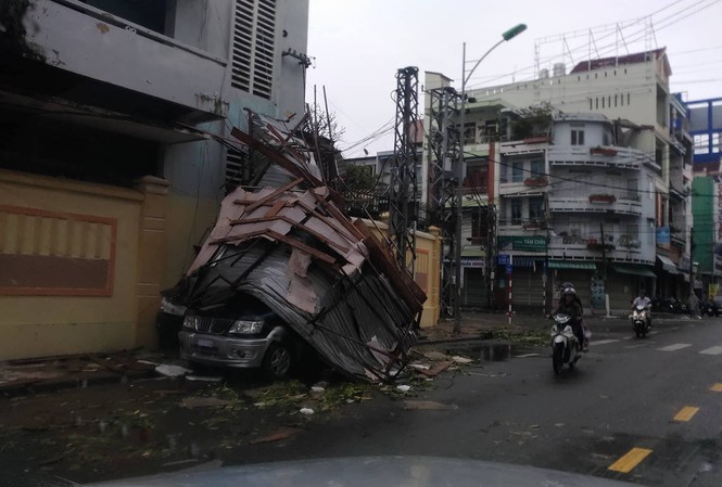 Khánh Hòa: Bão phá tan hoang nhà cửa, 14 người chết Khánh Hòa: Bão phá tan hoang nhà cửa, 14 người chết