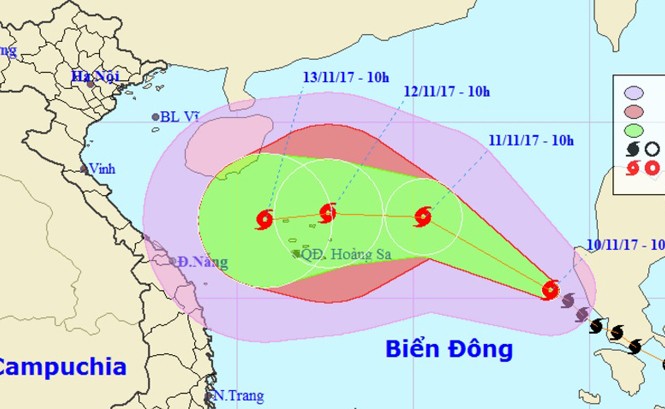 Bão số 13 diễn biến phức tạp, hướng vào miền Trung Vị trí và hướng di chuyển của cơn bão số 13. Ảnh: NCHMF.
