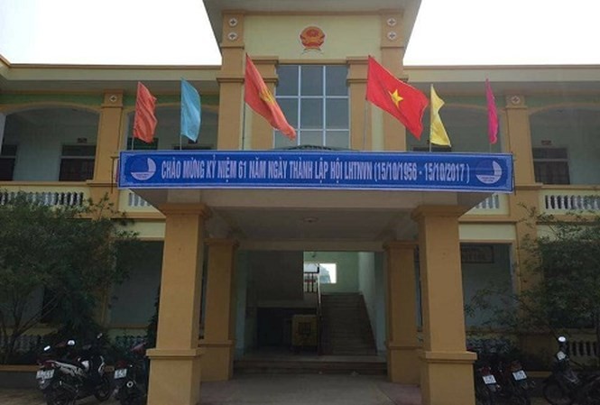 Bản tin 8H: Chủ tịch xã trúng đạn khi đang làm việc tại trụ sở Trụ sở UBND xã Nghi Quang.