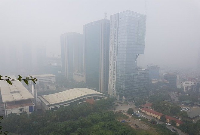 Nhiều nơi ở Hà Nội mịt mù sương trong ngày đón Tổng thống Mỹ Khu vực Trần Duy Hưng - Hoàng Đạo Thuý chụp lúc 8h30 sáng nay.
