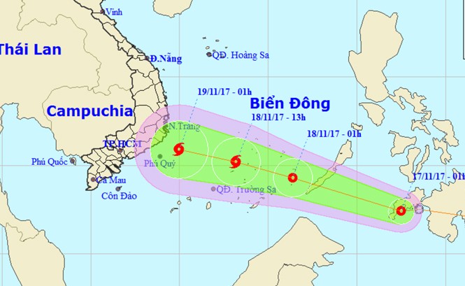 Áp thấp nhiệt đới giật cấp 8 tiến vào Biển Đông, khả năng mạnh thêm thành bão Vị trí và hướng di chuyển của áp thấp nhiệt đới. Ảnh: NCHMF.