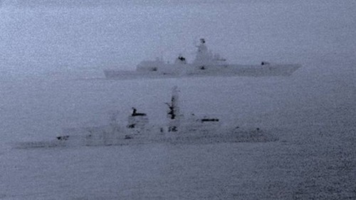 Bản tin 14H: Chiến hạm Nga bị tàu khu trục Anh kè kè bám đuôi Tàu HMS St Albans theo sát Đô đốc Gorshkov. Ảnh: PA.
