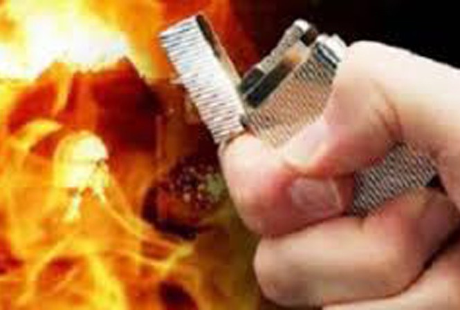 Bản tin 14H: Tẩm xăng đốt con và cháu vì 'tội'... tự ý nhuộm tóc đỏ Ảnh minh họa: Internet.