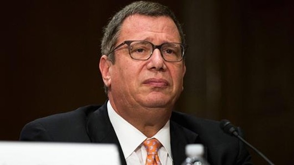 Bản tin 8H: Cách chức Ngoại trưởng, ông Trump lại sa thải Thứ trưởng Ông Steve Goldstein. Ảnh: AP.