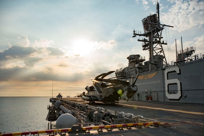 Hàn Quốc và Mỹ kết thúc tập trận đổ bộ quy mô lớn Song Long Tàu chiến USS Bonhomme Richard của Mỹ. Nguồn: public.navy.mil.