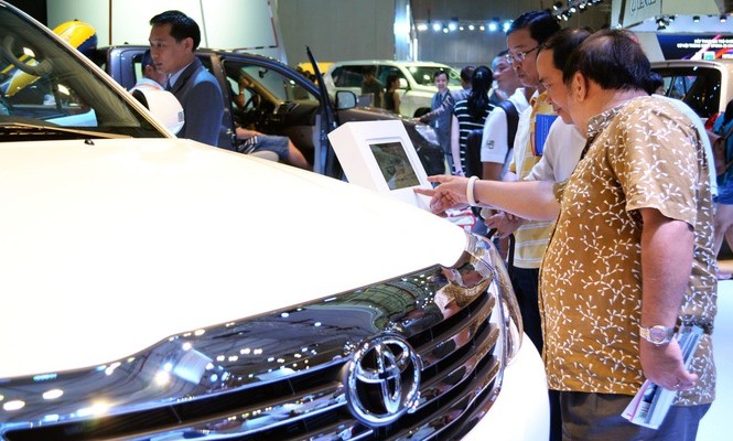 Lượng ôtô tiêu thụ tăng vọt trong tháng 3 Mặc dù nguồn cung đã bắt đầu được "giải tỏa" song trước mắt, tổng sức mua ôtô trên toàn thị trường được dự báo là sẽ chưa thể tăng trưởng đột biến.