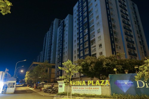 Nhà đầu tư mua sỉ căn hộ chật vật sau vụ cháy Carina Chung cư Carina vẫn còn tối đèn sau gần 3 tuần xảy ra vụ cháy. Ảnh: Như Quỳnh