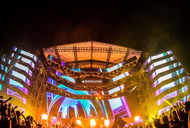 Ravolution Music Festival by Jetstar trở lại Sân khấu hoành tráng và được đầu tư kỹ lưỡng mang đến những trải nghiệm tuyệt vời nhất cho khán giả.