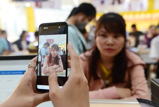 Viettel đã khóa SIM thiếu thông tin thuê bao, ảnh chân dung SIM thiếu thông tin thuê bao, ảnh chân dung bắt đầu bị khóa. Ảnh: Lê Quân.