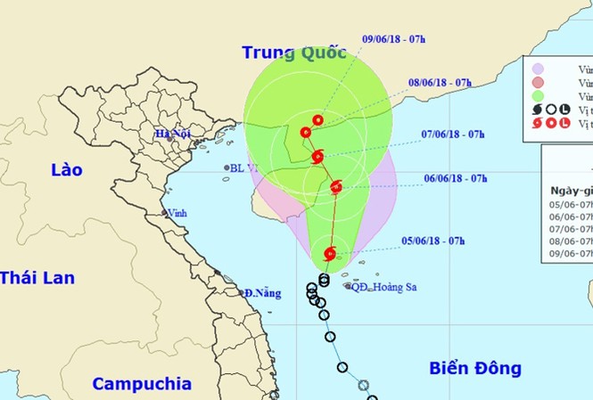 Bão số 2 đổ bộ Hoàng Sa, gió giật cấp 10 Vị trí và hướng di chuyển của cơn bão số 2. Ảnh: NCHMF