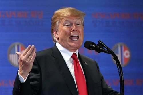 Bản tin 20H: Ông Trump tiết lộ cách đưa ông Kim tới bàn đàm phán Tổng thống Mỹ tại cuộc họp báo chiều nay ở Singapore. Ảnh: AFP.