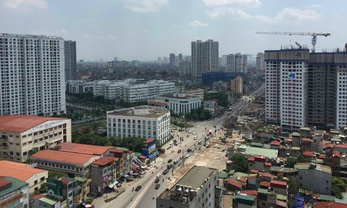 Nhà cách chỗ làm 20 km, tôi tốn cả cục tiền nuôi ôtô Đi làm xa suốt 3 năm, chị Nhung mới chuyển nhà vì tiếc căn hộ cũ mình đầu tư nhiều công sức, tiền của để hoàn thiện và vị trí chỉ cách Hồ Gươm hơn 2km. Ảnh: KN.