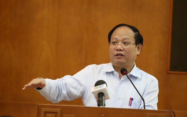 Ông Tất Thành Cang nói về vụ khiếu nại ở Thủ Thiêm Phó Bí thư Thường trực Thành ủy TP.HCM Tất Thành Cang trả lời cử tri quận 10.