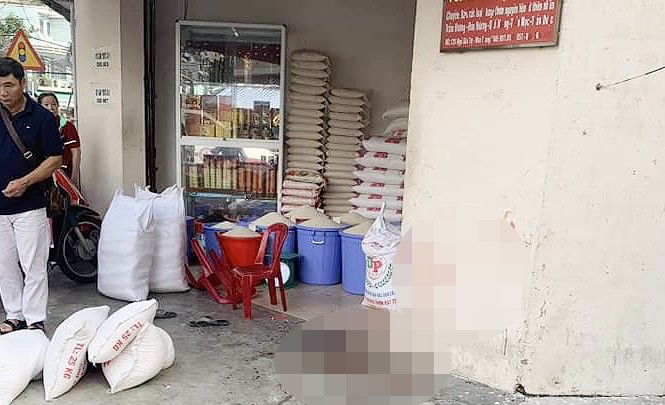 Chủ tiệm gạo bị nhân viên cũ đâm dã man Tiệm gạo Nghĩa Hoa trên đường Ngô Gia Tự- nơi xảy ra vụ việc