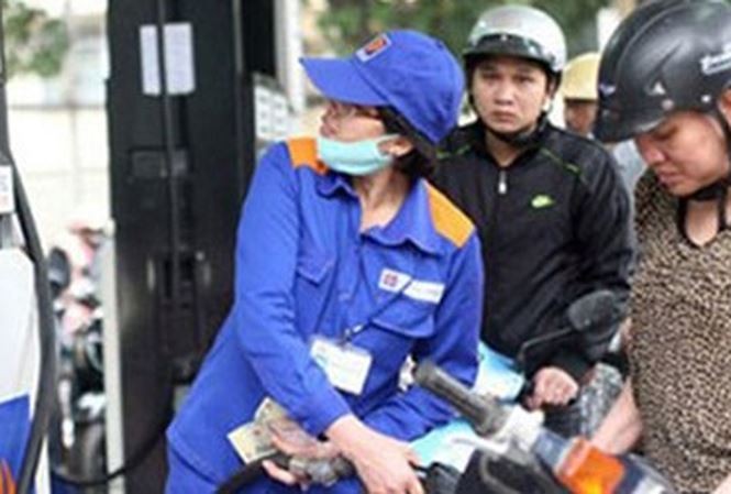 Giữ giá xăng, tăng giá dầu lên 15.169 đồng/lít Từ 15h ngày hôm nay, giá dầu diesel 0.05S tăng 150 đồng, lên 15.169 đồng/lít