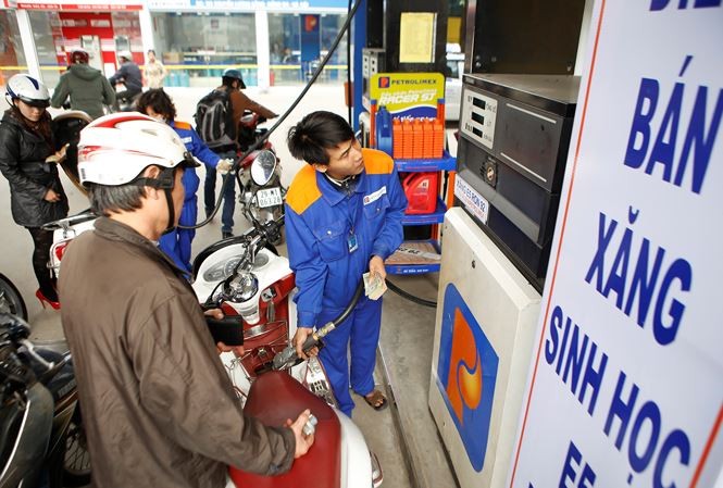 Bộ Công Thương nói gì về giá xăng RON95 tăng cao? Bộ Công Thương nói sẽ giám sát và báo cáo Chính phủ về việc đưa xăng RON 95 vào diện quản lý giá