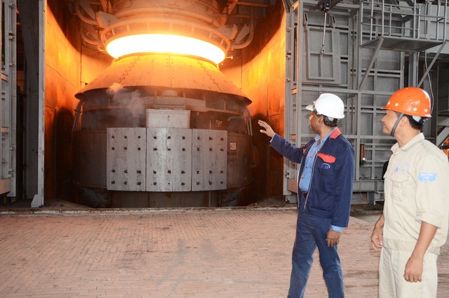 Thép Hòa Phát hỗ trợ gia đình 4 nạn nhân bỏng nhiệt vụ cháy lò thổi Thép Hòa Phát hỗ trợ gia đình 4 nạn nhân bỏng nhiệt vụ cháy lò thổi