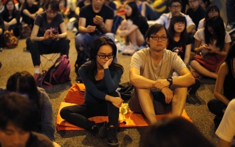 Hong Kong hoãn đối thoại, sinh viên tiếp tục biểu tình Sinh viên Hong Kong thất vọng sau tuyên bố hoãn đối thoại của chính quyền