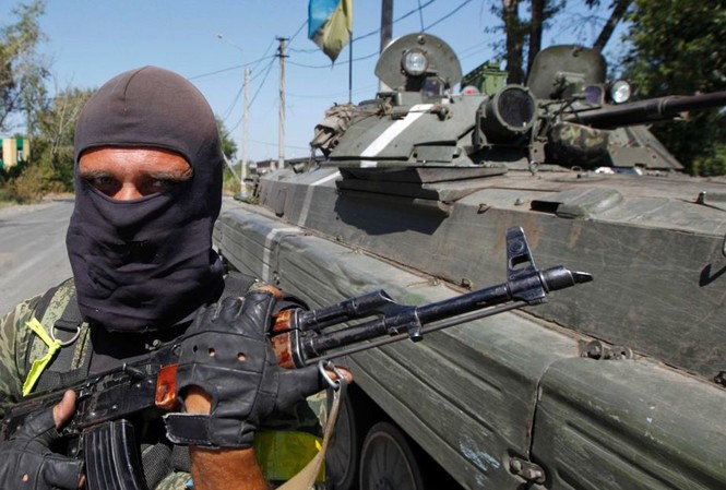 Ukraine 'vạch biên giới nội bộ' với vùng ly khai Lính biên phòng Ukraine