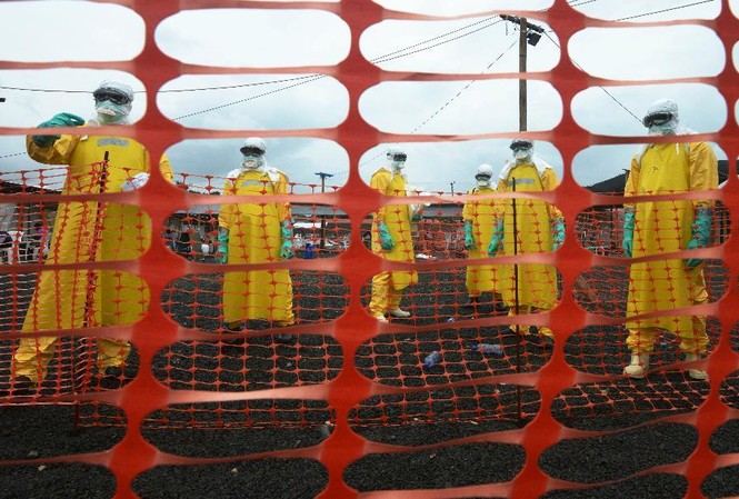 Canada gửi 40 chuyên gia y tế đến vùng dịch Ebola Canada gửi 40 chuyên gia y tế đến Sierra Leon