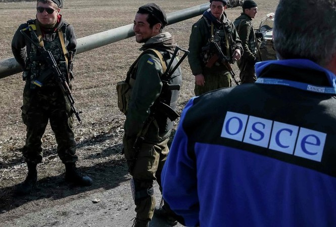 OSCE tuyên bố Kiev vi phạm thỏa thuận ngừng bắn Minsk OSCE tuyên bố Kiev vi phạm thỏa thuận ngừng bắn Minsk