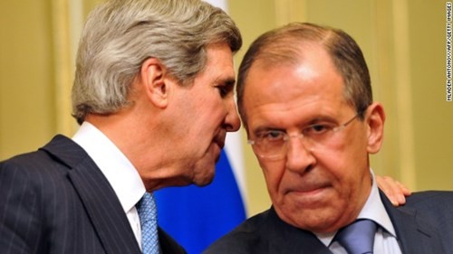 Nga đặt điều kiện liên minh với phương Tây chống IS Ông Lavrov (phải) và Ngoại trưởng Mỹ John Kerry