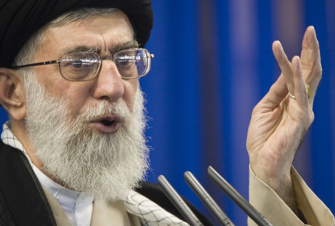 Iran tố Mỹ giương bẫy 'tiền và tình dục' Đại giáo chủ Iran Ali Khamenei