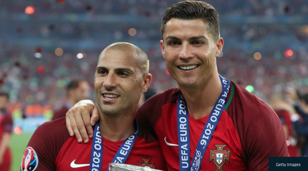 Quaresma: 'Ronaldo là đội trưởng vĩ đại' Quaresma và Ronaldo ăn mừng chức vô địch EURO 2016