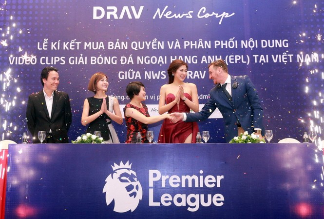 DRAV sở hữu bản quyền phát clip Giải Ngoại hạng Anh tại Việt Nam Lễ ký kết hợp đồng của DRAV và NWS Digital Asia Pte Limited tại Hà Nội hôm 12/8.