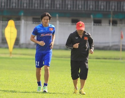Tuấn Anh về nước, sang Nhật Bản trị thương Tuấn Anh lỡ hẹn với AFF cup 2016.